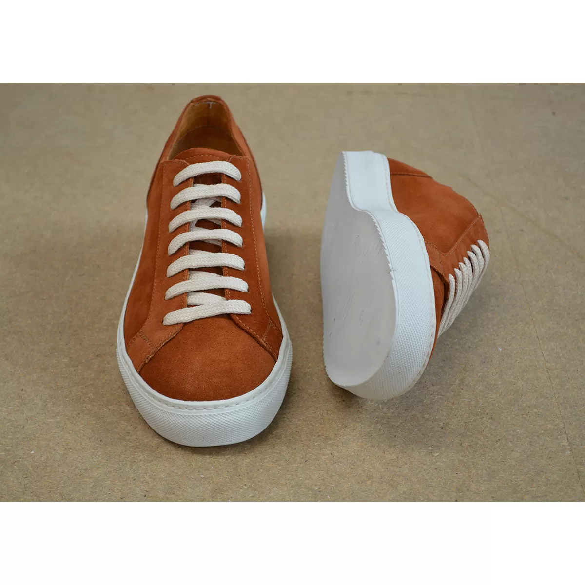 Berwick 1707 Trainer (D575) - Tan Suede