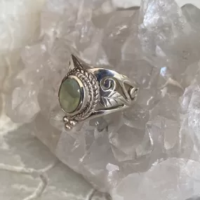 Prehnite Raya Filigree Ring