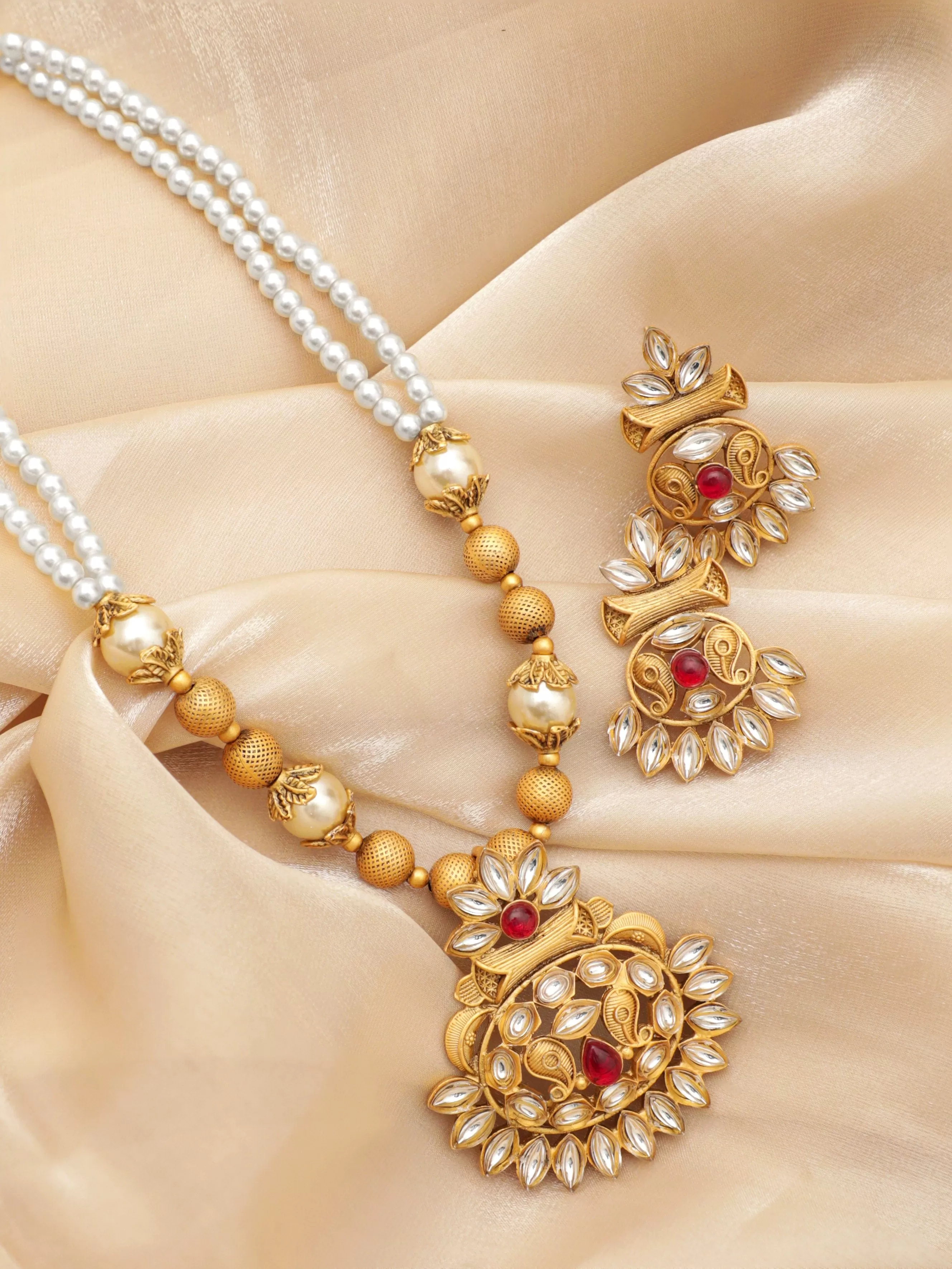 Rubans Gold-Colored Pendant Necklace Set with White Beads and Small Stones