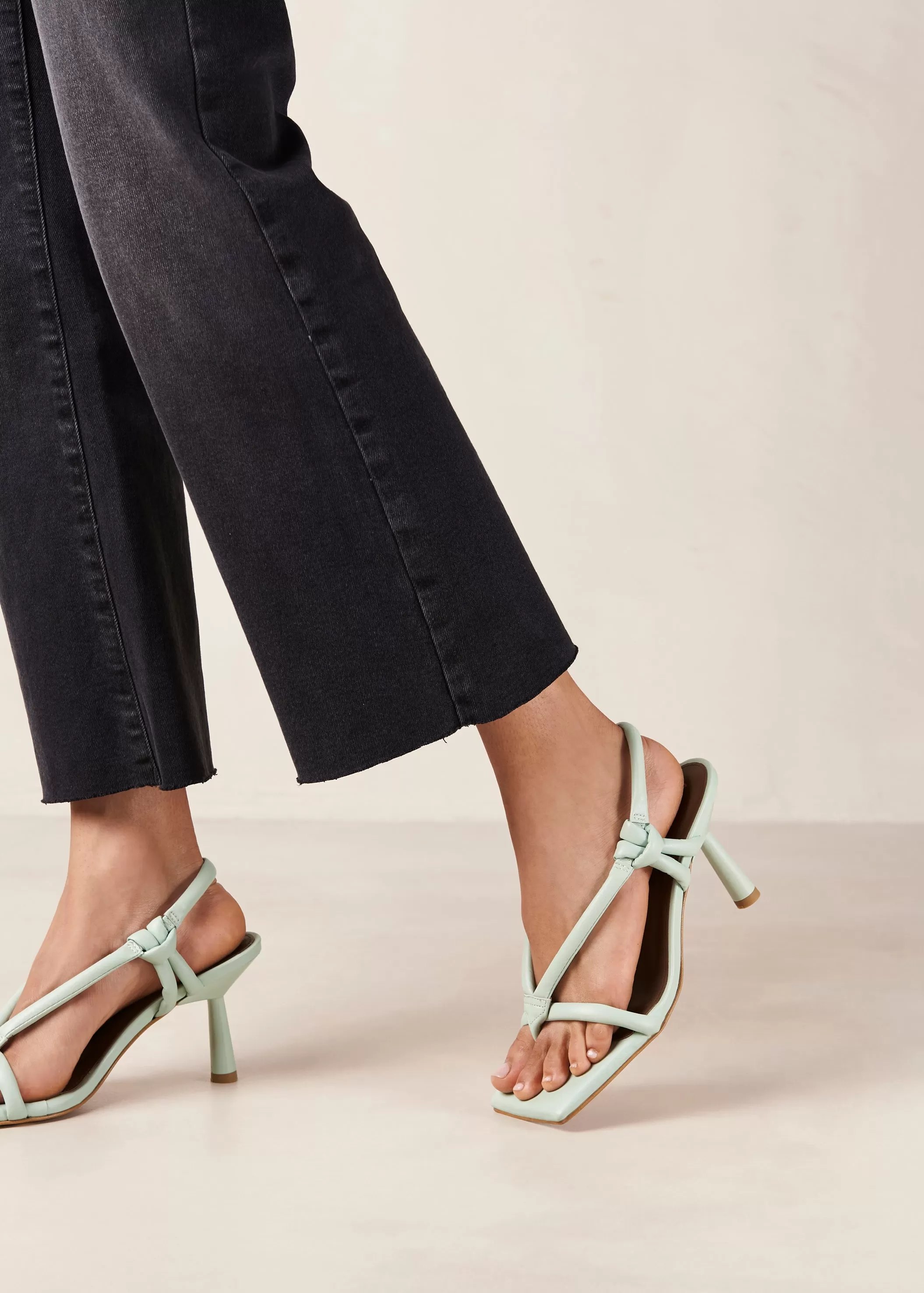 Sheila Lush Green Leather Sandals